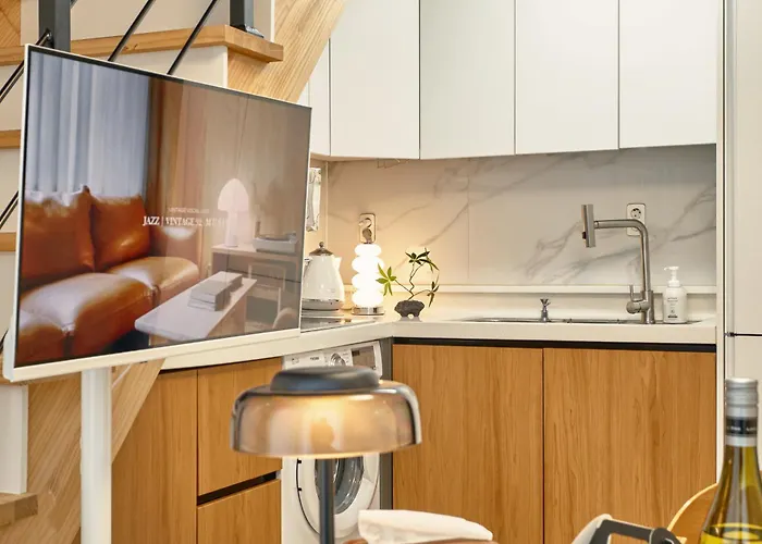 Gangnam Seocho - 3br Loft House 6min To Subway *