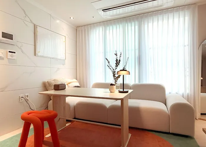 Gangnam Seocho - 3br Loft House 6min To Subway *