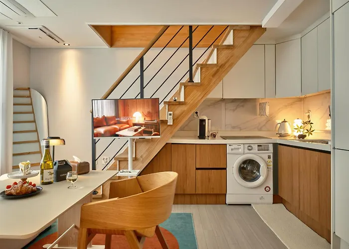 Gangnam Seocho - 3br Loft House 6min To Subway Seúl