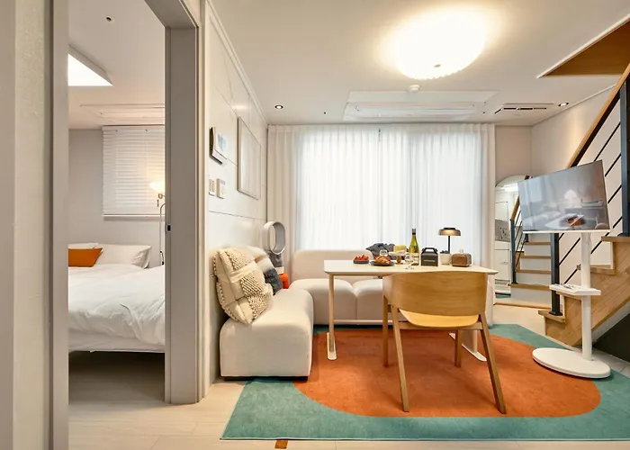 Gangnam Seocho - 3br Loft House 6min To Subway *