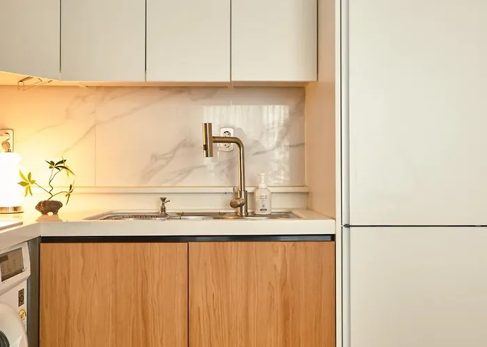 Gangnam Seocho - 3br Loft House 6min To Subway Seúl