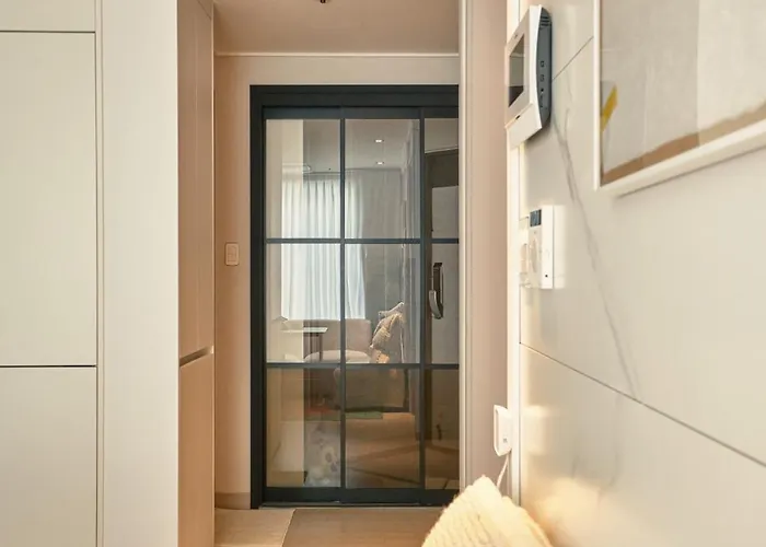 Gangnam Seocho - 3br Loft House 6min To Subway * Seúl