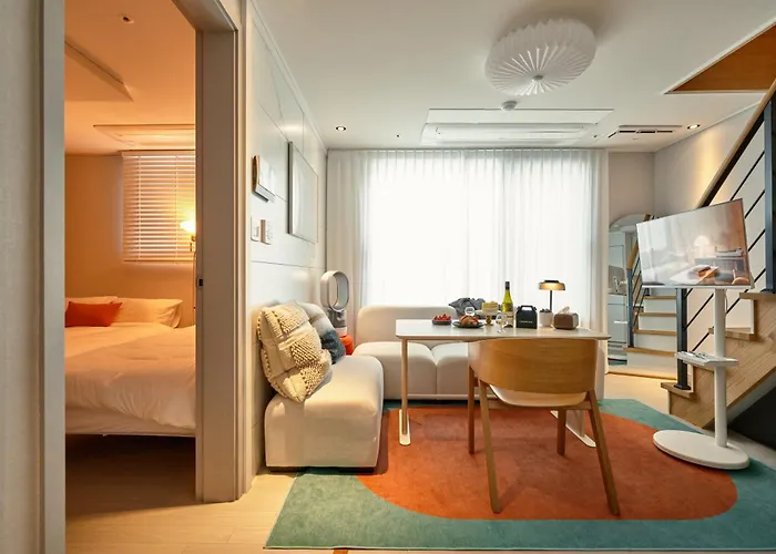 Gangnam Seocho - 3br Loft House 6min To Subway Seúl