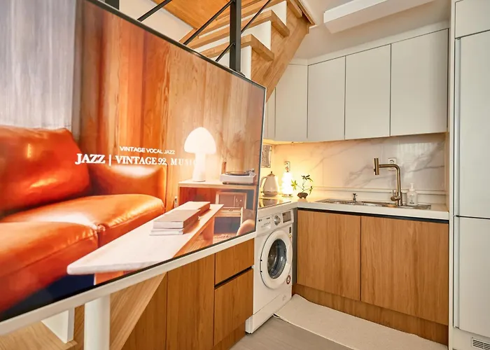 Gangnam Seocho - 3br Loft House 6min To Subway